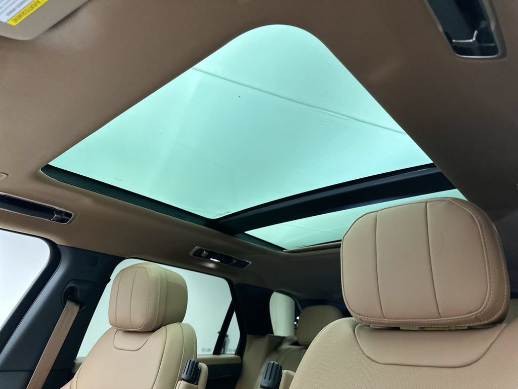 New 2025 Land Rover Range Rover Sport SE AWD/4WD image 10