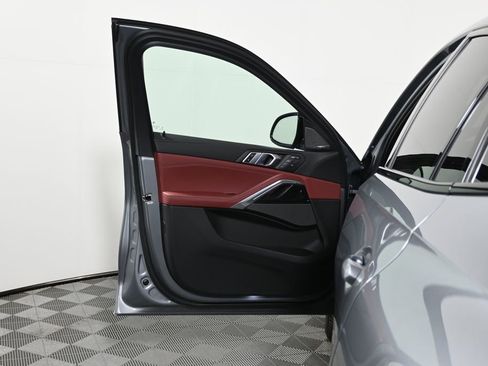 New 2026 BMW X6 xDrive40i w/ Climate Comfort Package image 29