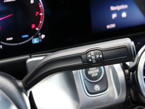 New 2025 Mercedes-Benz GLB 250 4MATIC image 16