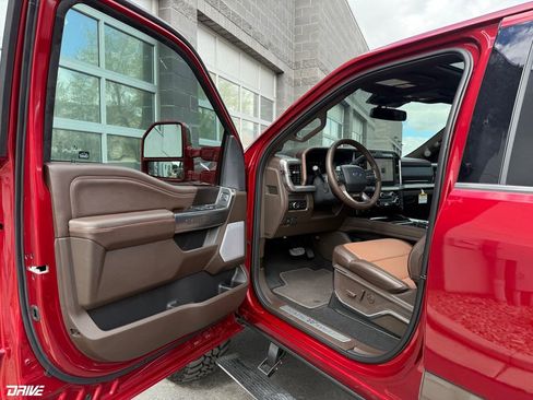 Used 2026 Ford F350 King Ranch w/ Chrome Package image 37