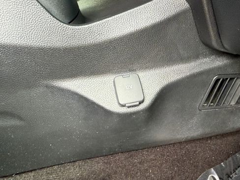 Used 2020 Ford Edge SEL w/ Convenience Package image 27