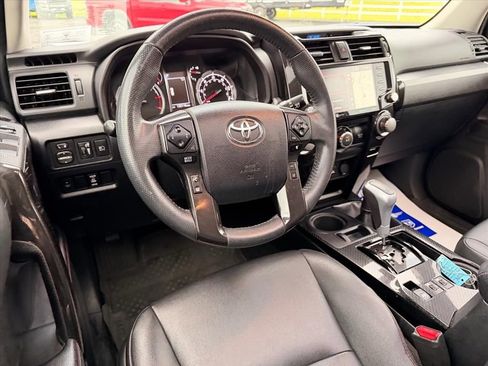 Used 2021 Toyota 4Runner TRD Off-Road Premium w/ Moonroof Package AWD/4WD image 11