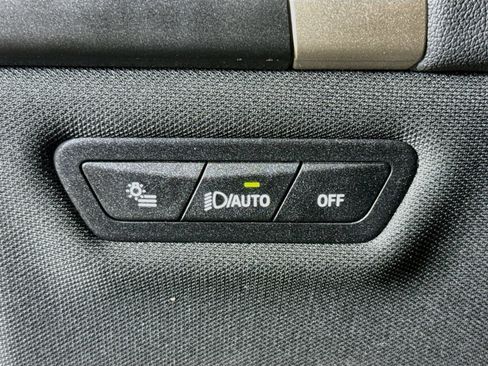 Used 2024 BMW iX xDrive50 w/ Convenience Package AWD/4WD image 10