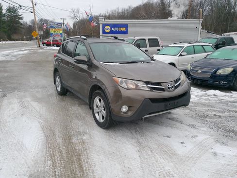 Used 2013 Toyota RAV4 XLE image 4