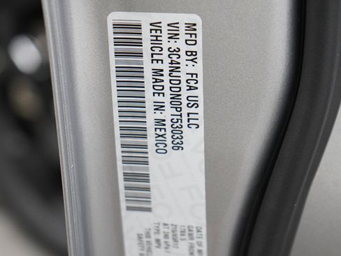 Used 2023 Jeep Compass Trailhawk w/ Trailhawk Convenience Group AWD/4WD image 27