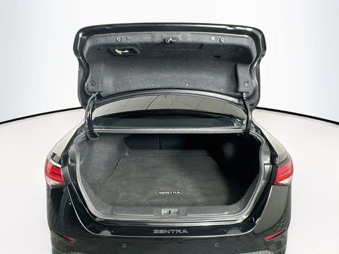 Used 2020 Nissan Sentra SR w/ Premium Package FWD image 29