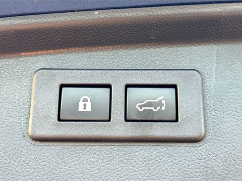 Used 2021 Subaru Outback Touring w/ Popular Package #2 image 32