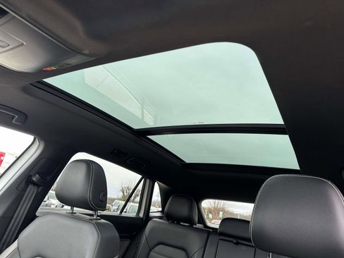 Certified 2023 Volkswagen Atlas Cross Sport SEL Premium R-Line image 17