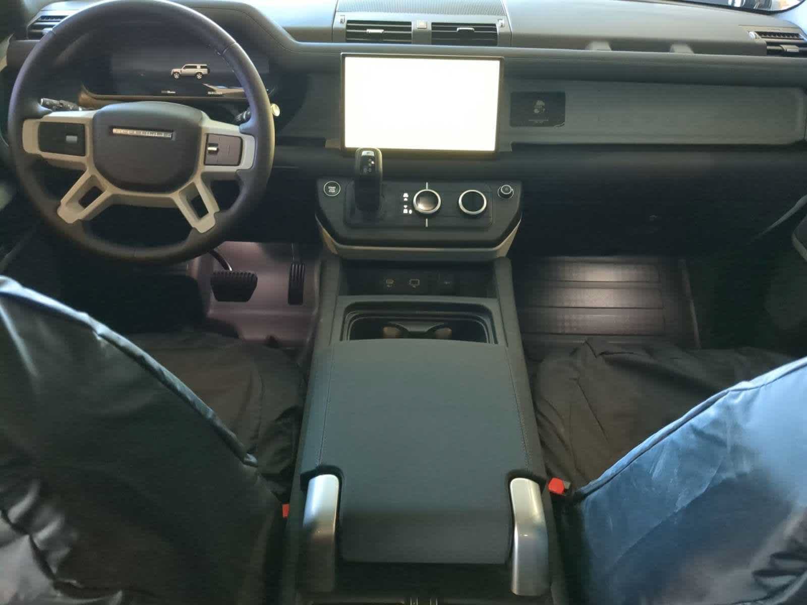 New 2023 Land Rover Defender 130 SE AWD/4WD image 19