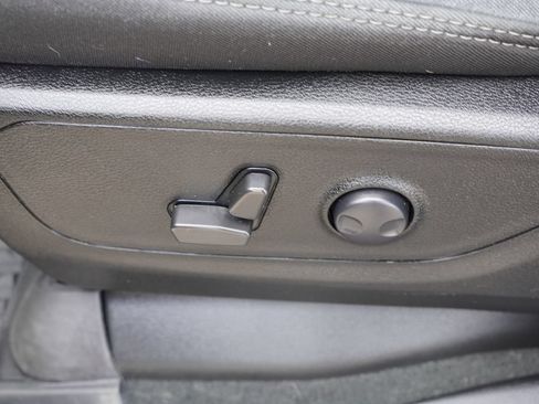 Used 2022 RAM 1500 Big Horn AWD/4WD image 23