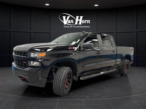Used 2022 Chevrolet Silverado 1500 Custom Trail Boss w/ LPO, Dark Essentials Package AWD/4WD image 3