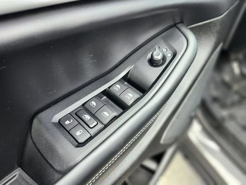 Used 2023 Jeep Grand Cherokee 4WD 4xe image 17