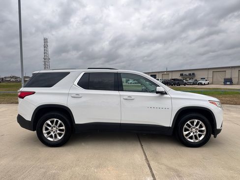 Used 2018 Chevrolet Traverse LT image 9