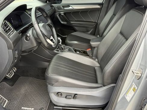 Used 2023 Volkswagen Tiguan SE R-Line FWD image 13