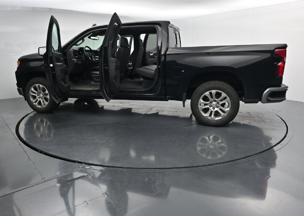 Used 2023 Chevrolet Silverado 1500 LTZ AWD/4WD image 28