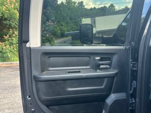Used 2018 RAM 3500 Tradesman w/ Chrome Appearance Group AWD/4WD image 28