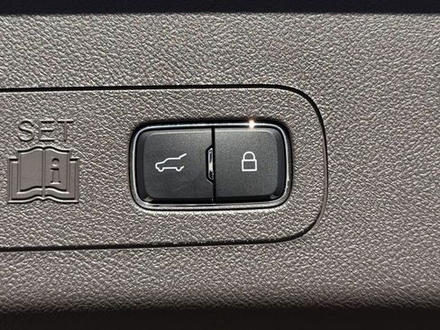 Used 2023 Lincoln Aviator Reserve w/ Equipment Group 201A image 14