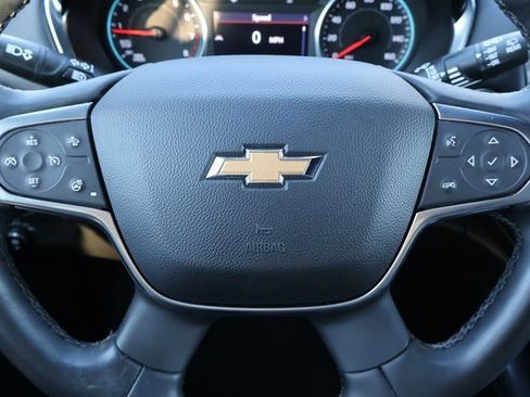 Used 2023 Chevrolet Traverse LT image 35