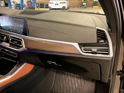 Used 2023 BMW X5 xDrive45e w/ Executive Package image 18