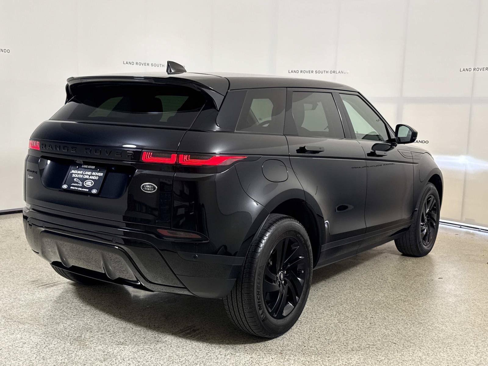 Used 2023 Land Rover Range Rover Evoque S AWD/4WD image 5