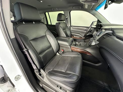 Used 2017 GMC Yukon XL SLT image 36