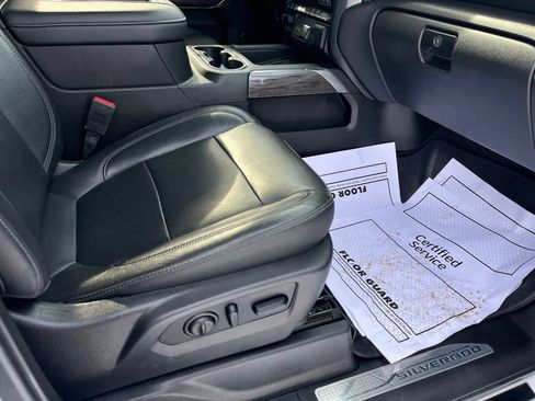 Used 2020 Chevrolet Silverado 2500 LTZ w/ LTZ Premium Package image 27