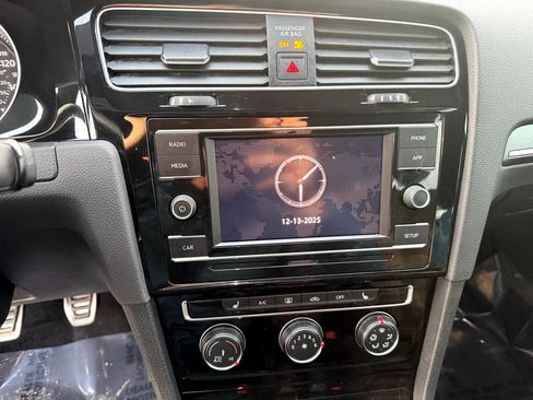 Used 2019 Volkswagen GTI Rabbit Edition image 40