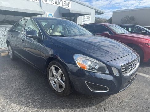 Used 2013 Volvo S60 T5 image 1