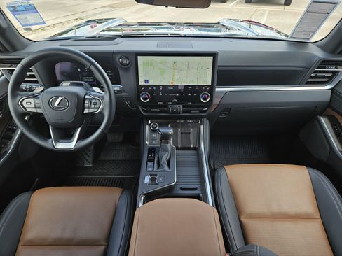 Used 2026 Lexus GX 550 w/ Accessory Package (2T) AWD/4WD image 13