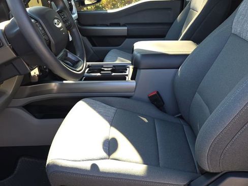 New 2026 Ford F250 XLT w/ FX4 Off-Road Package image 18