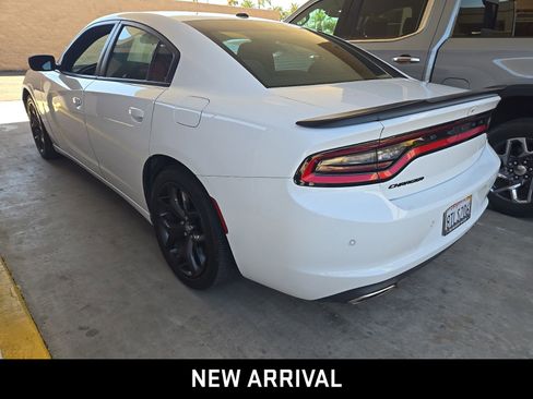 Used 2020 Dodge Charger SXT w/ Blacktop Package RWD image 5