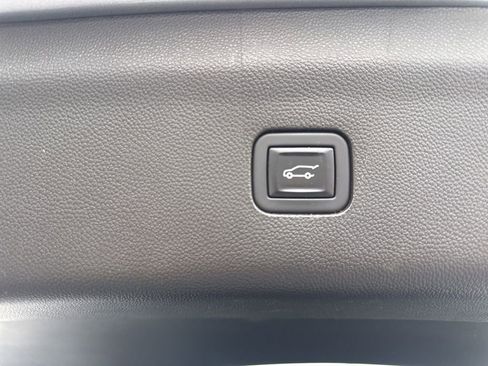 Used 2023 Buick Enclave Premium w/ Experience Buick Package AWD/4WD image 16