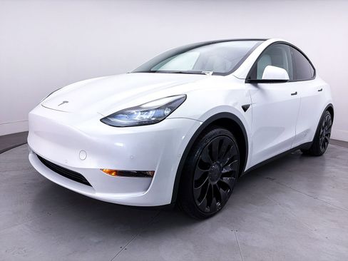 Used 2022 Tesla Model Y Performance AWD/4WD image 13