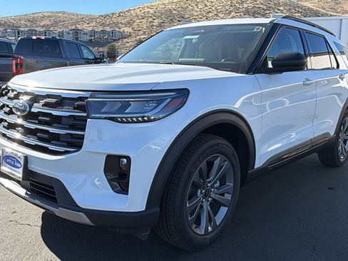 New 2026 Ford Explorer Active w/ Active Comfort Package image 7