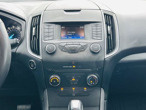Used 2016 Ford Edge SE FWD image 14