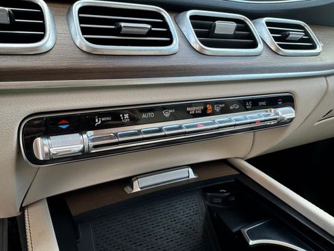 Used 2024 Mercedes-Benz GLE 450 4MATIC image 11