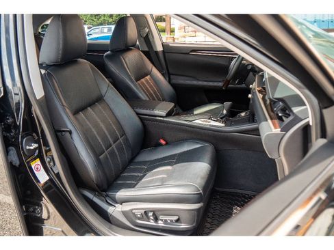 Used 2018 Lexus ES 350 FWD image 16