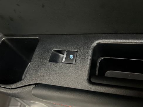 Used 2025 Ford Explorer ST-Line w/ ST-Line Street Pack image 22