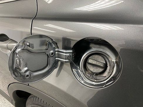 Used 2018 Toyota RAV4 XLE w/ Carpet Mat Package image 28