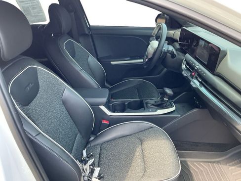 Used 2025 Kia K4 GT-Line w/ GT-Line Sunroof Package FWD image 15