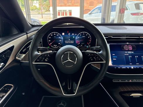 Certified 2025 Mercedes-Benz E 350 4MATIC Sedan image 21