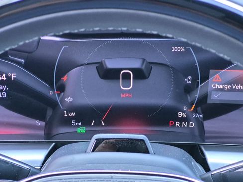 New 2026 Cadillac Lyriq V w/ Exterior Carbon Fiber Package AWD/4WD image 18