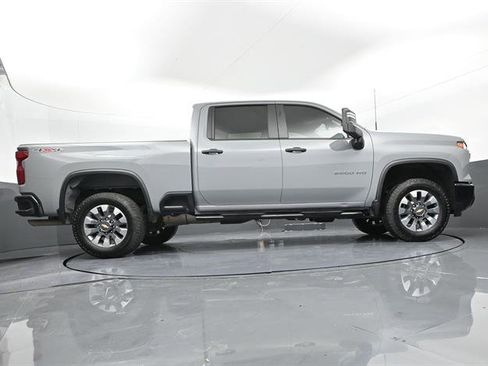 Used 2025 Chevrolet Silverado 2500 Custom w/ Custom Value Package image 35