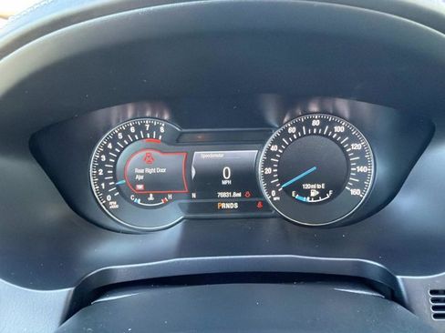 Used 2018 Ford Explorer Platinum image 30