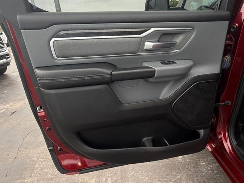 Used 2019 RAM 1500 Big Horn AWD/4WD image 5