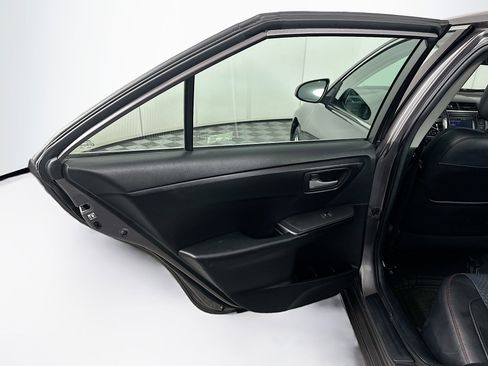 Used 2015 Toyota Camry SE FWD image 24