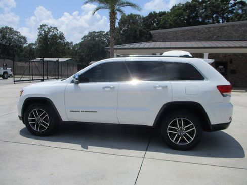 Used 2020 Jeep Grand Cherokee Limited AWD/4WD image 19