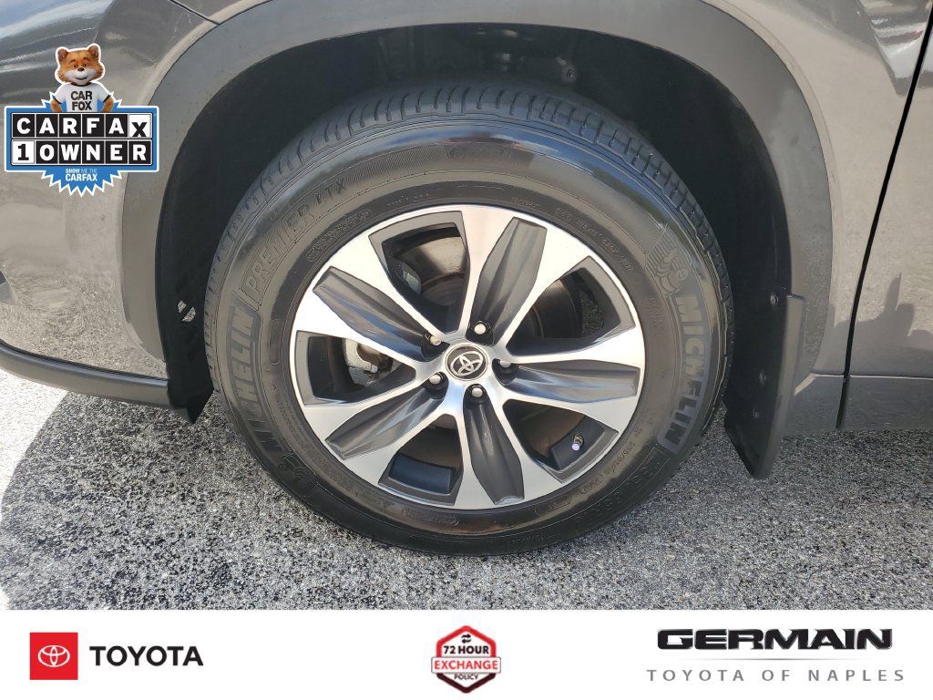 Used 2023 Toyota Highlander XLE FWD image 13