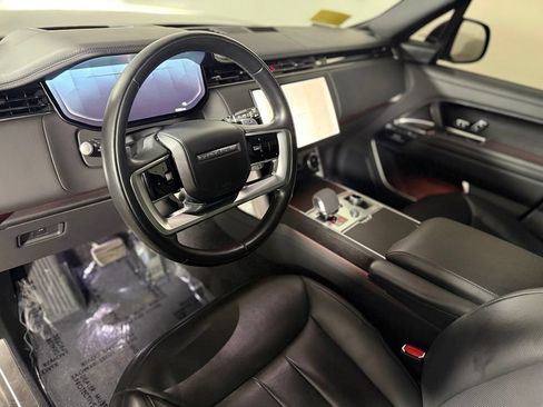 Used 2023 Land Rover Range Rover Long Wheelbase SE AWD/4WD image 18