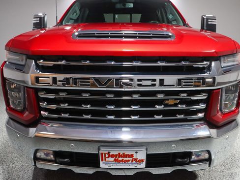 Used 2022 Chevrolet Silverado 2500 LTZ w/ LTZ Plus Package AWD/4WD image 4